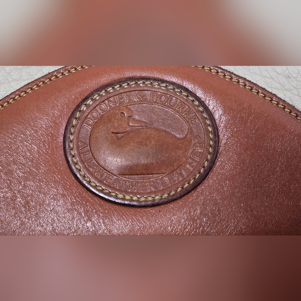 VINTAGE Dooney & Bourke A7-128540 Classic Leather Crossbody Bag Purse Tan Brown - Picture 11 of 16